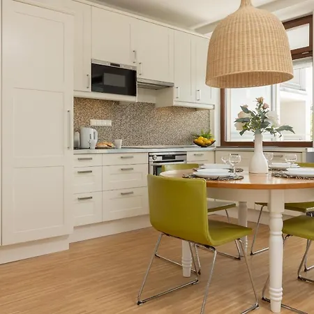 Royal Park Lazienki Mokotow By Renters Warschau