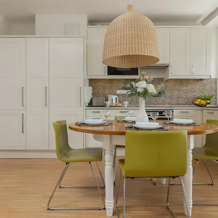 Royal Park Lazienki Mokotow By Renters Апартаменты *